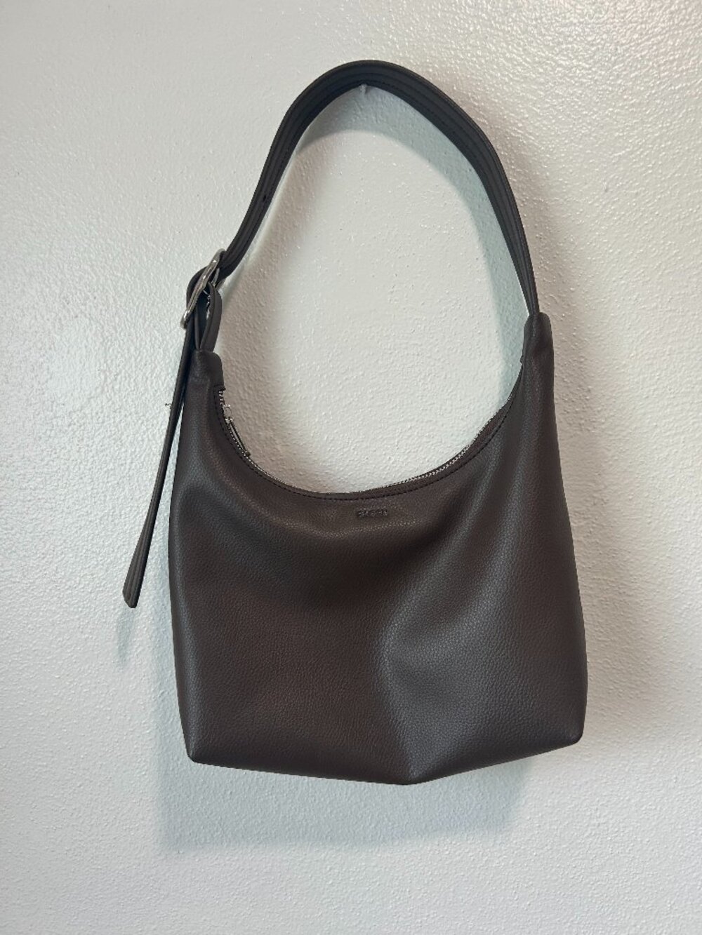 BAGGU Mini Recycled Leather Shoulder Bag - Picture 3 of 7